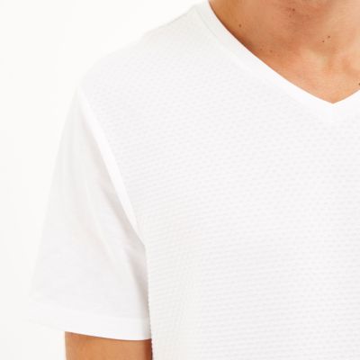 White dotty texture V-neck t-shirt